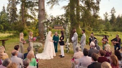 Mel and Jack kiss at their wedding in Virgin River Season 6