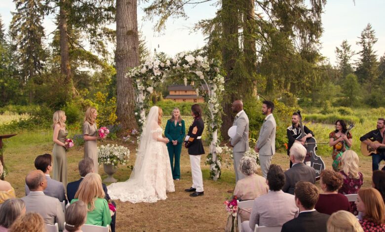 Mel and Jack kiss at their wedding in Virgin River Season 6