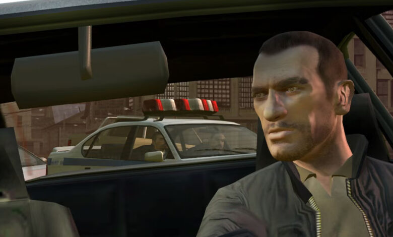 Niko Belic in GTA 4 looking at cop cars driving behind