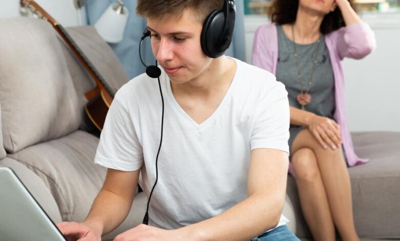 Adolescentes online? Então fique de olho nesses perigos!