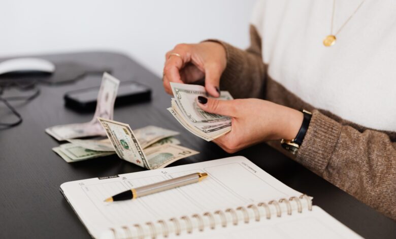 Aprenda a economizar dinheiro com o App 52 Semanas