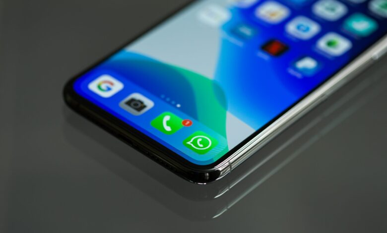 Aprenda fazer figurinhas no WhatsApp – Simples e rápido