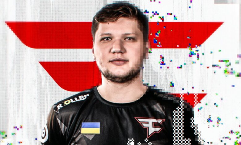 Pred celebrating with Shotzzy during a Call of Duty League tournament