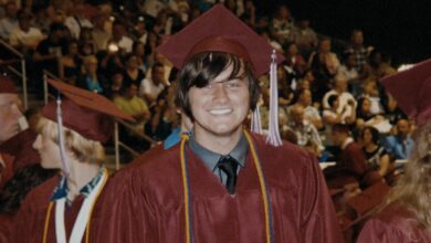 Photo of Timothy McVeigh being led away by police